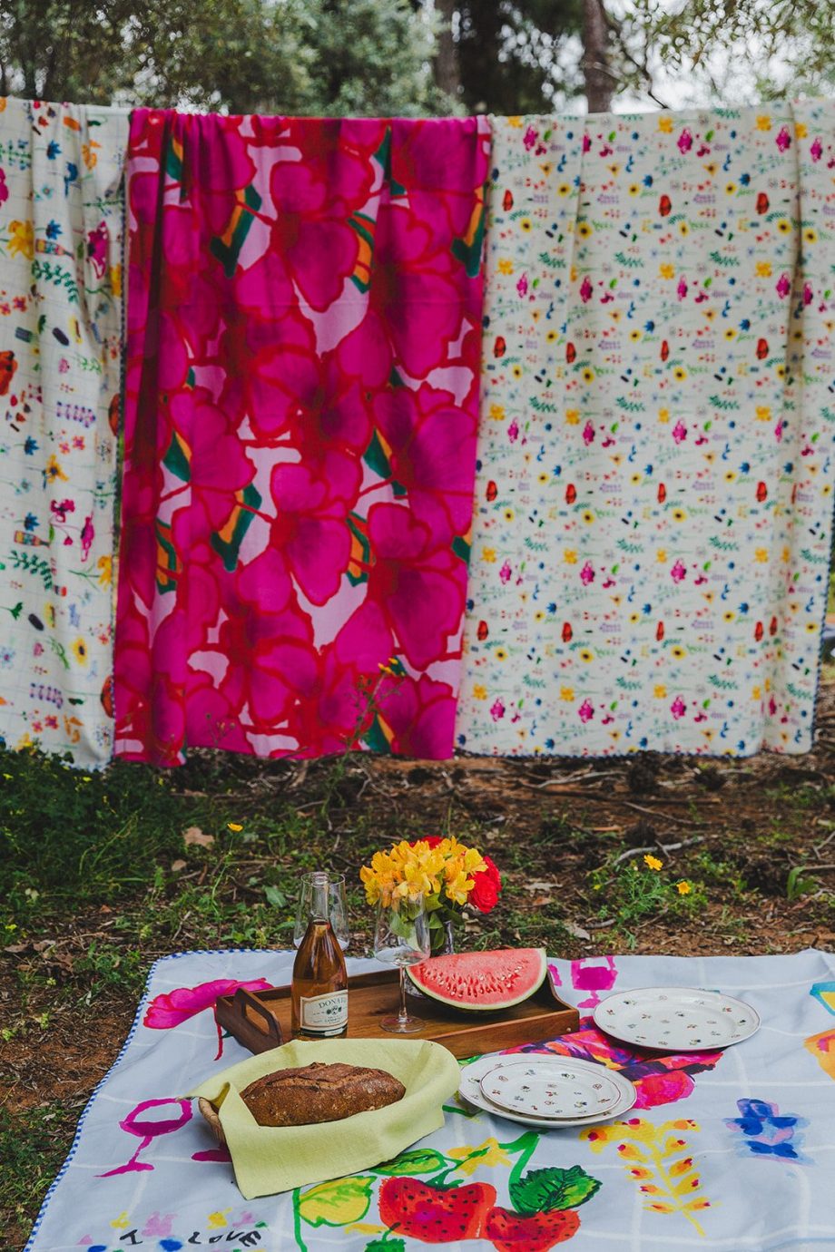 ⁦Big Blue Picnic tablecloth⁩ – תמונה ⁦3⁩