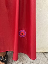 ⁦חצאית ניילון אדומה⁩ – תמונה ⁦5⁩