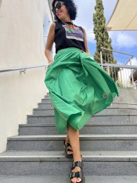 חצאית ניילון ירוקה