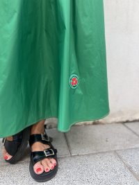 ⁦חצאית ניילון ירוקה⁩ – תמונה ⁦4⁩