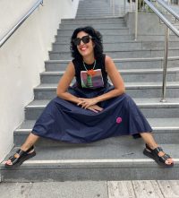 ⁦חצאית ניילון כחולה⁩ – תמונה ⁦5⁩