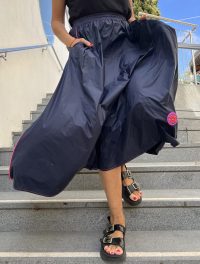 חצאית ניילון כחולה