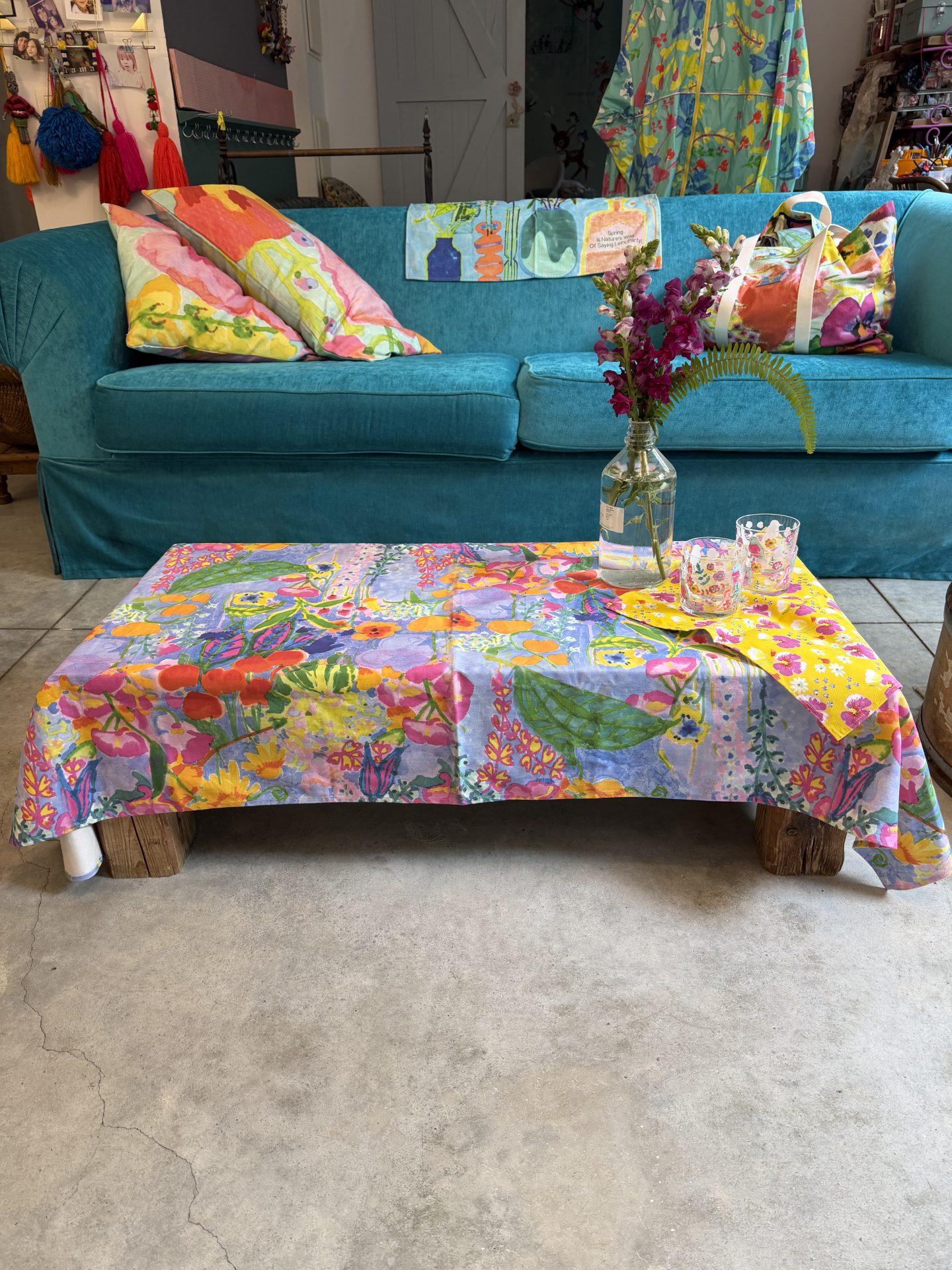 Who’s coming for dinner tablecloth small