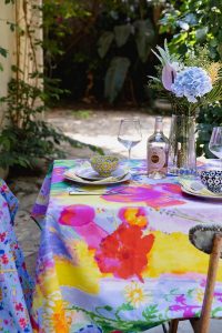 ⁦Giraffe and friends table cloth⁩ – תמונה ⁦2⁩